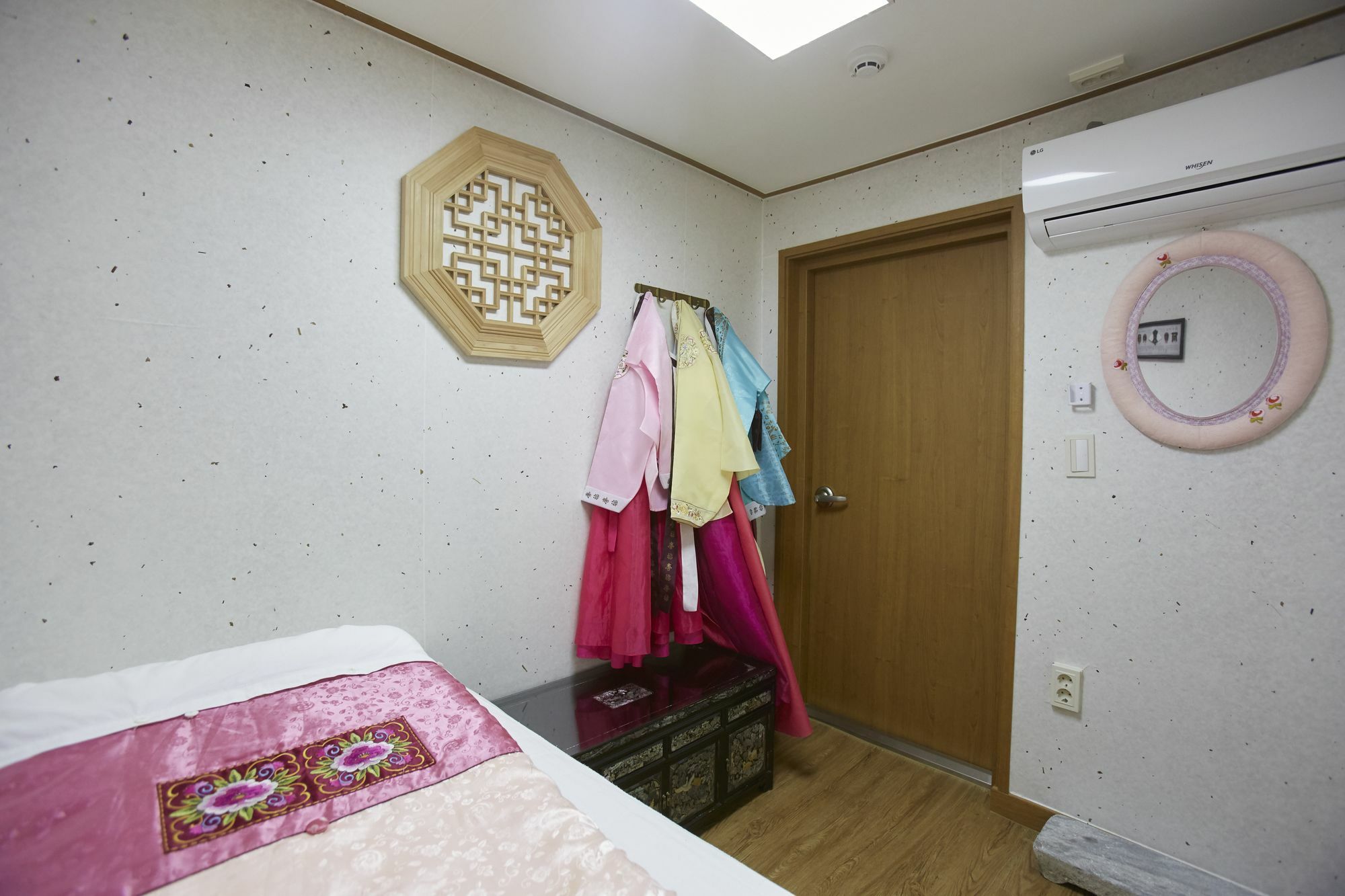 Go Woon Dang Hanok Guest House Seul Dış mekan fotoğraf